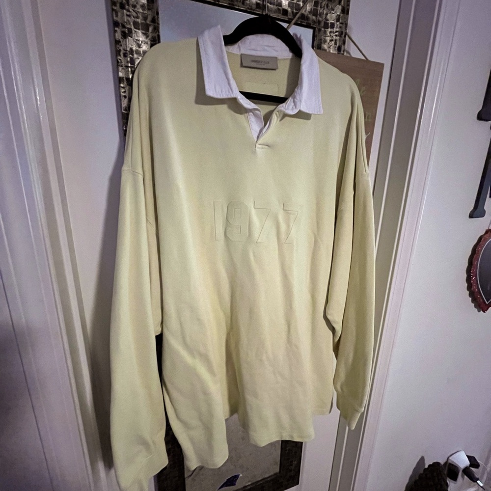 This is the one you’ve been looking for! Act now, won’t last long! Fits big.